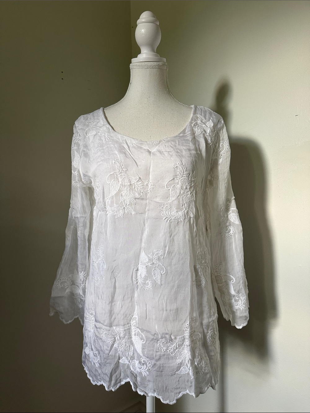 VIA VITALE White Silk Blend Italy Fairy Delicate Floral Embroidered Top Large